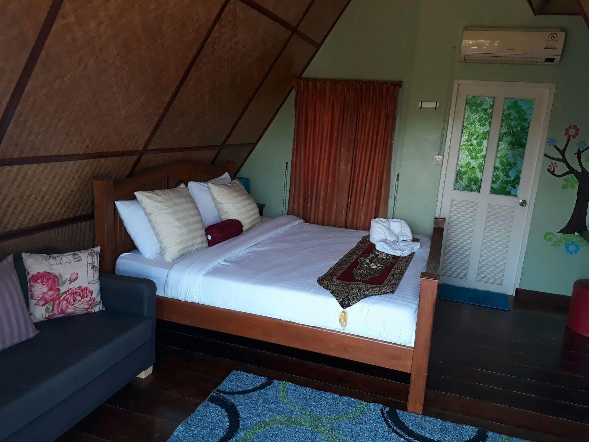 Goodview Resort & Camping Ban Kaeng Raboet Exterior photo